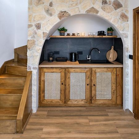 Plastiras Rooms Тира Экстерьер фото