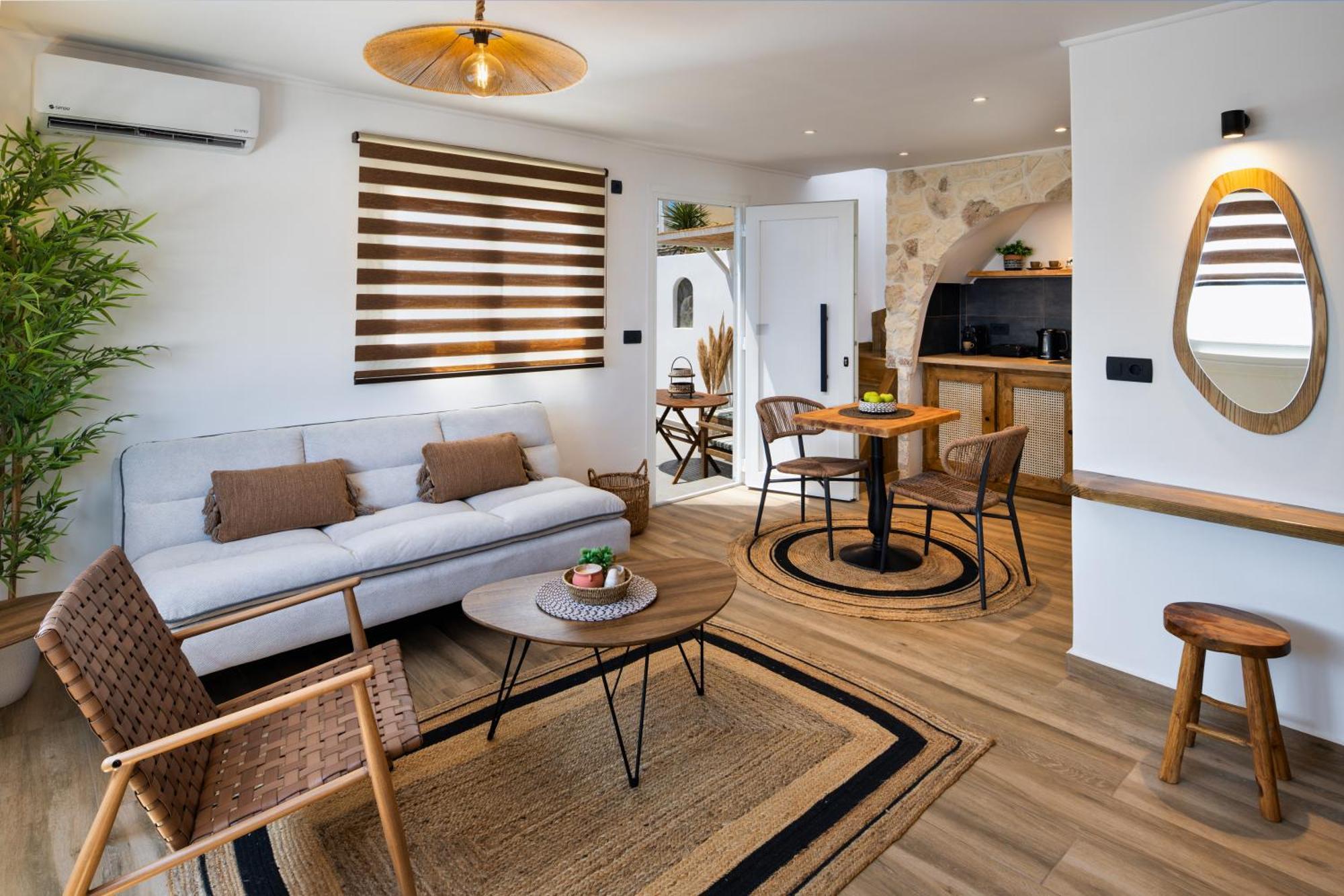 Plastiras Rooms Тира Экстерьер фото